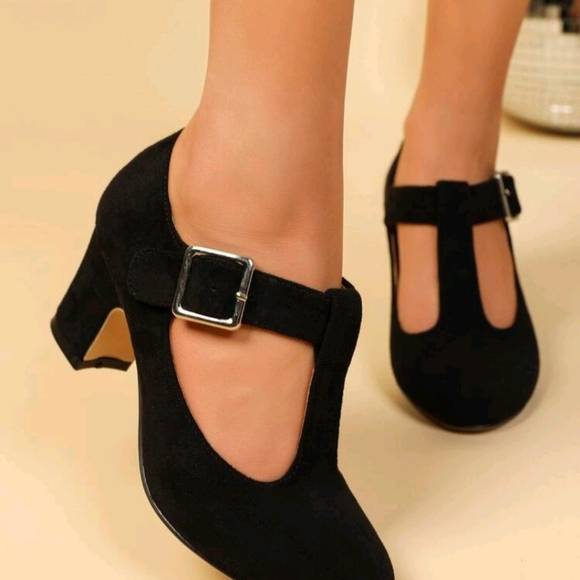 NWOT Velvet Black Women's T-Strap Heels - Picture 6 of 6